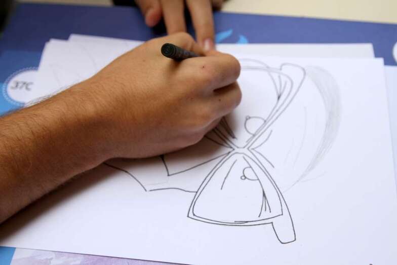 Imagen de otro de los talleres de NeÌstor DaÌmaso del Pino (Foto TA)